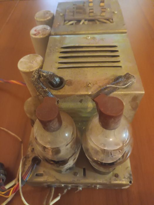 Шассі від лампового підсилювача