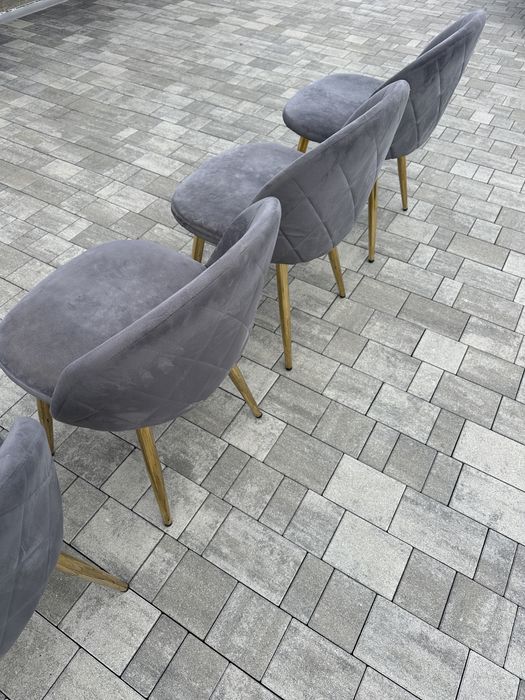 Krzeslo szary welur zlote nogi
