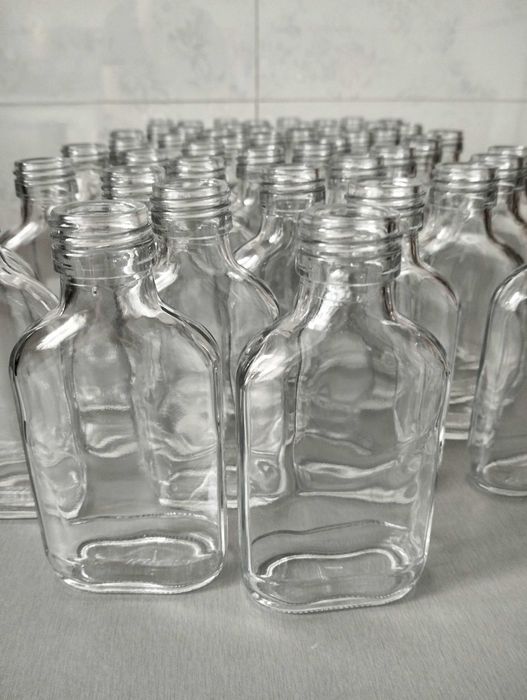 Butelki szklane 100 ml tzw. małpki, plus zakrętki 60 szt.
