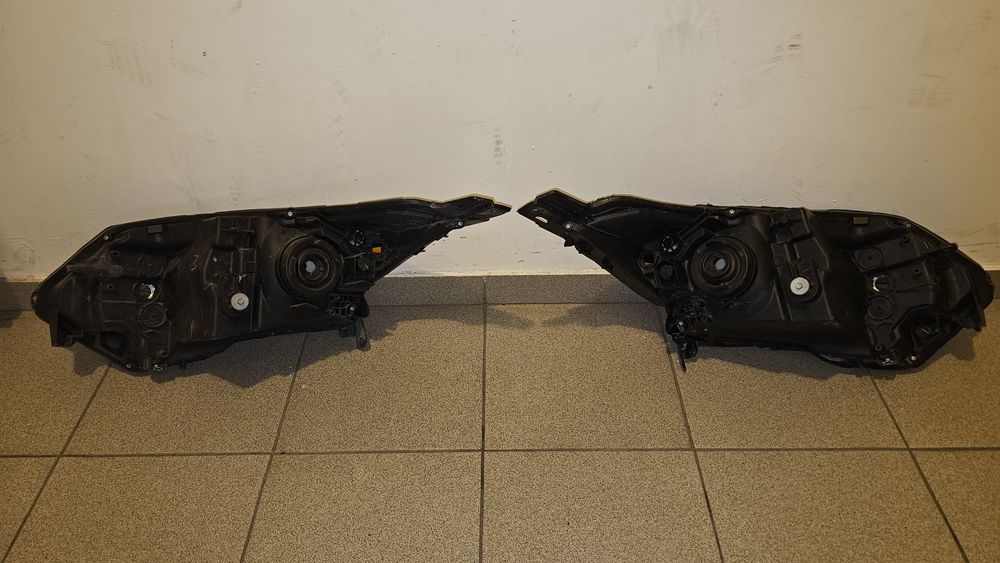 Передние Фары Honda HR-V