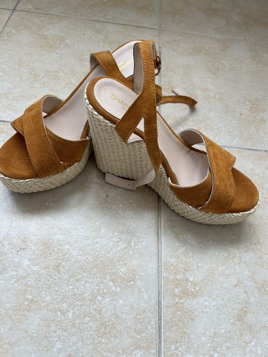 Босоніжки, натуральна замша