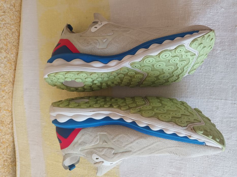 Кроссовки Mizuno Wave sky neo 2