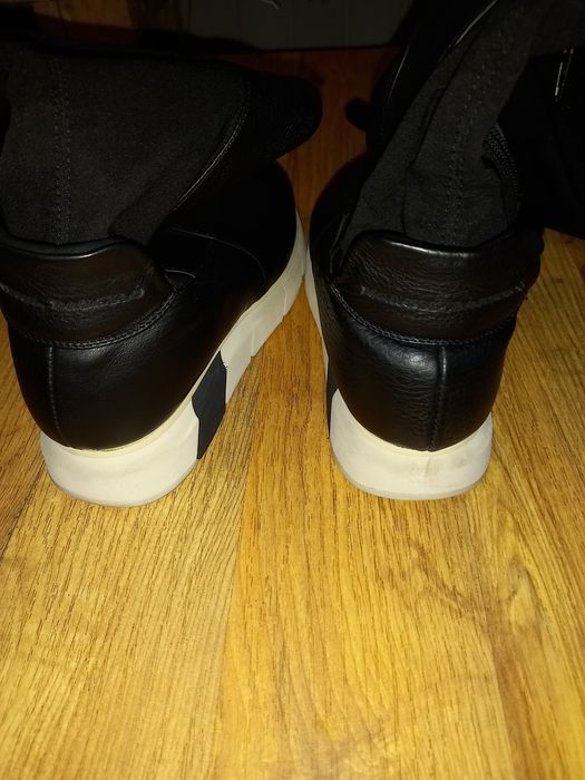 Шкіряні ботфорди