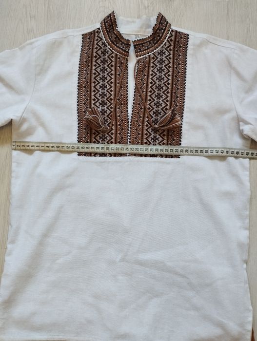 Вишиванка та шорти