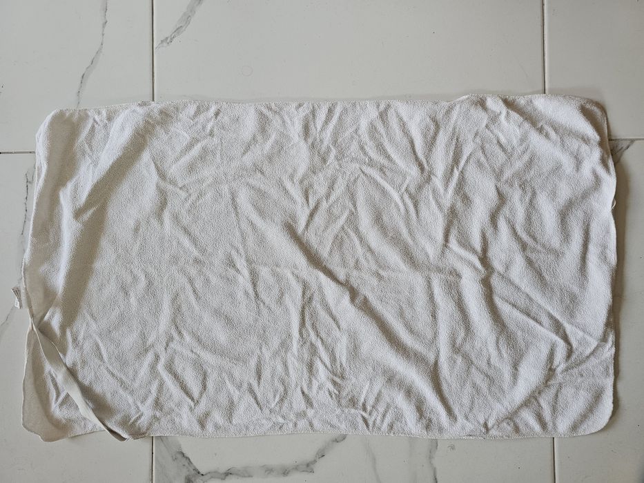 Prześcieradło nieprzemakalne mini łóżeczko 90x50cm