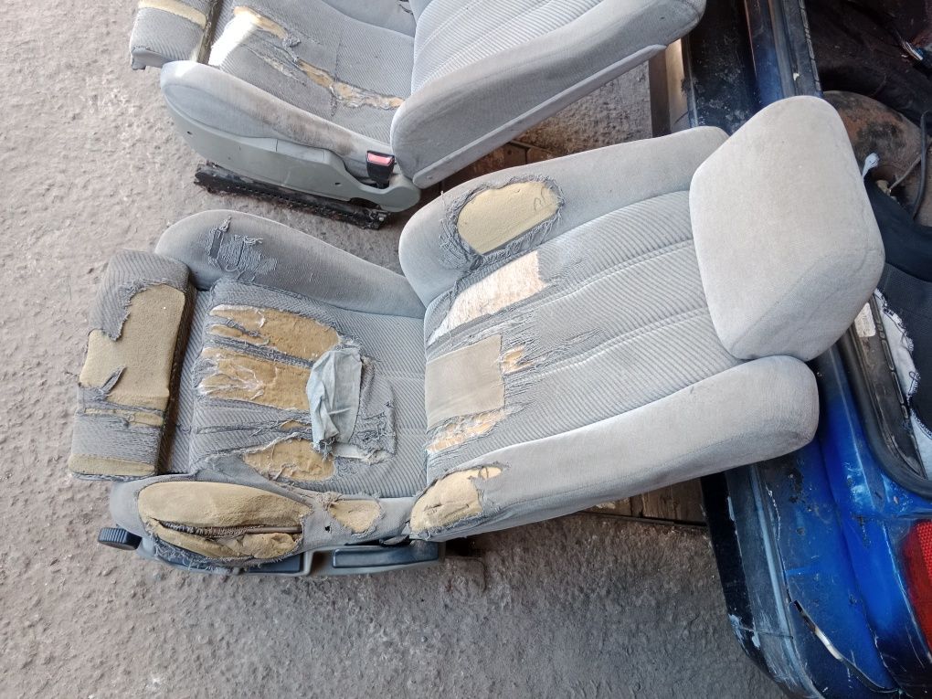 Сідушки recaro sportsitze bmw e 34 під реставрацію