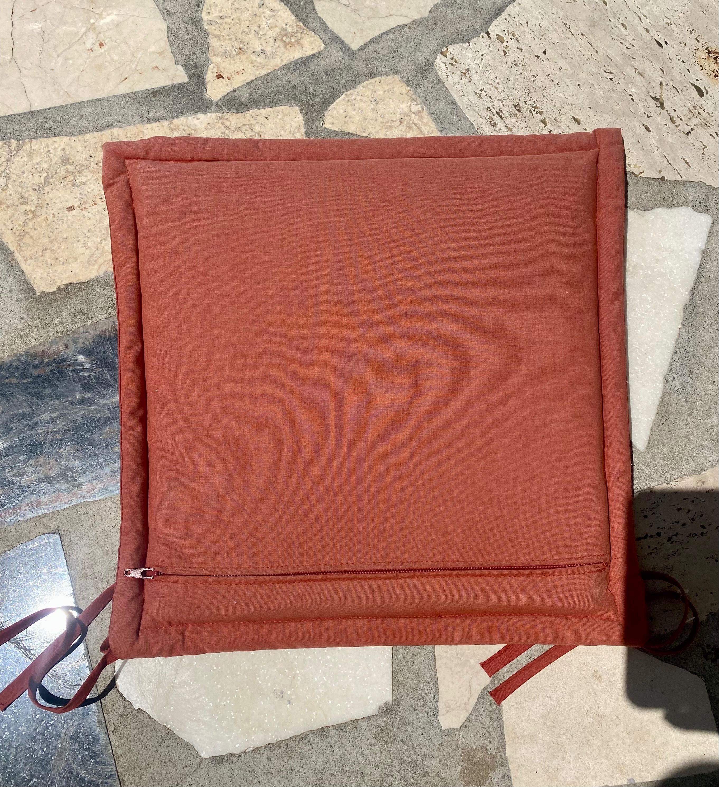 5€ para tudo,6 almofadas de assento para exterior/