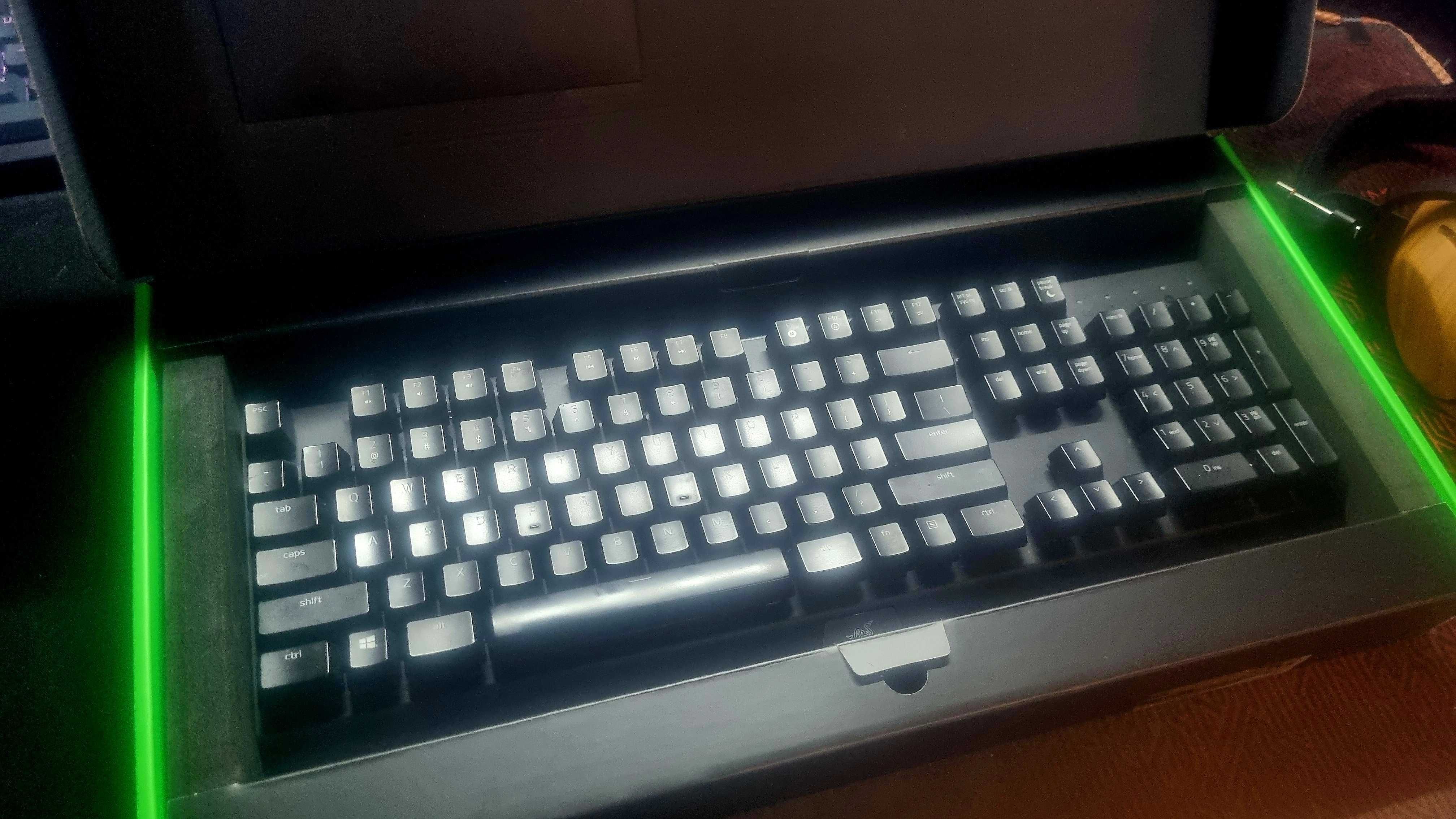 Klawiatura Razer blackwidow x Chroma (Razer Green)