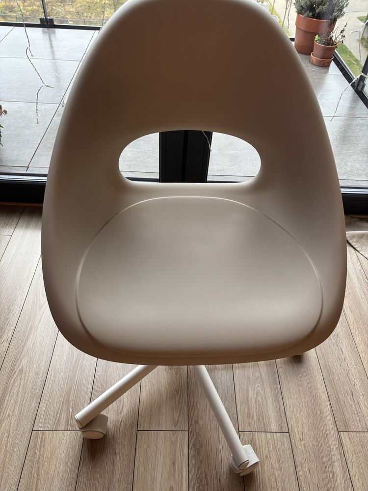 Krzesło obrotowe Ikea LOBERGET / MALSKÄR