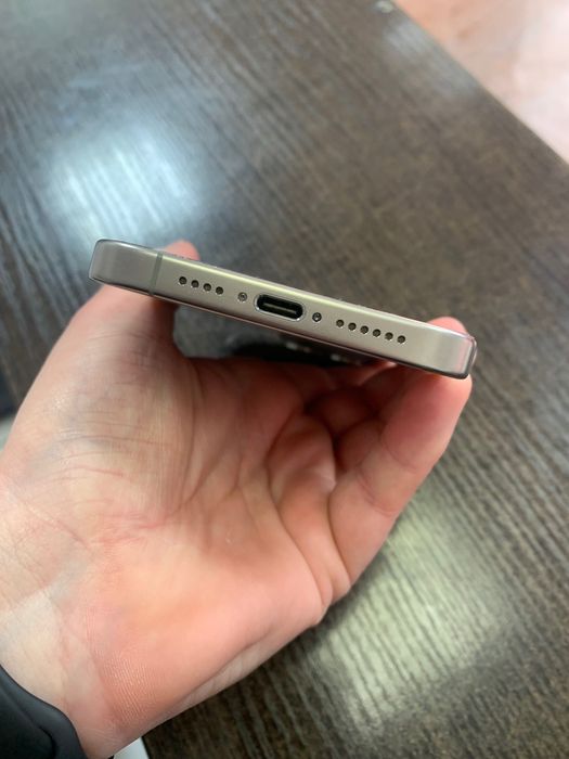 iPhone 15 Pro Max 256G icloud