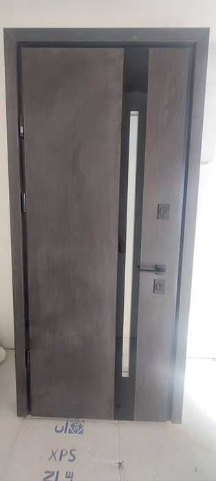 Двері вхідні Страж proof метал/МДФ Slim Z з терморозривом 870х2040х80
