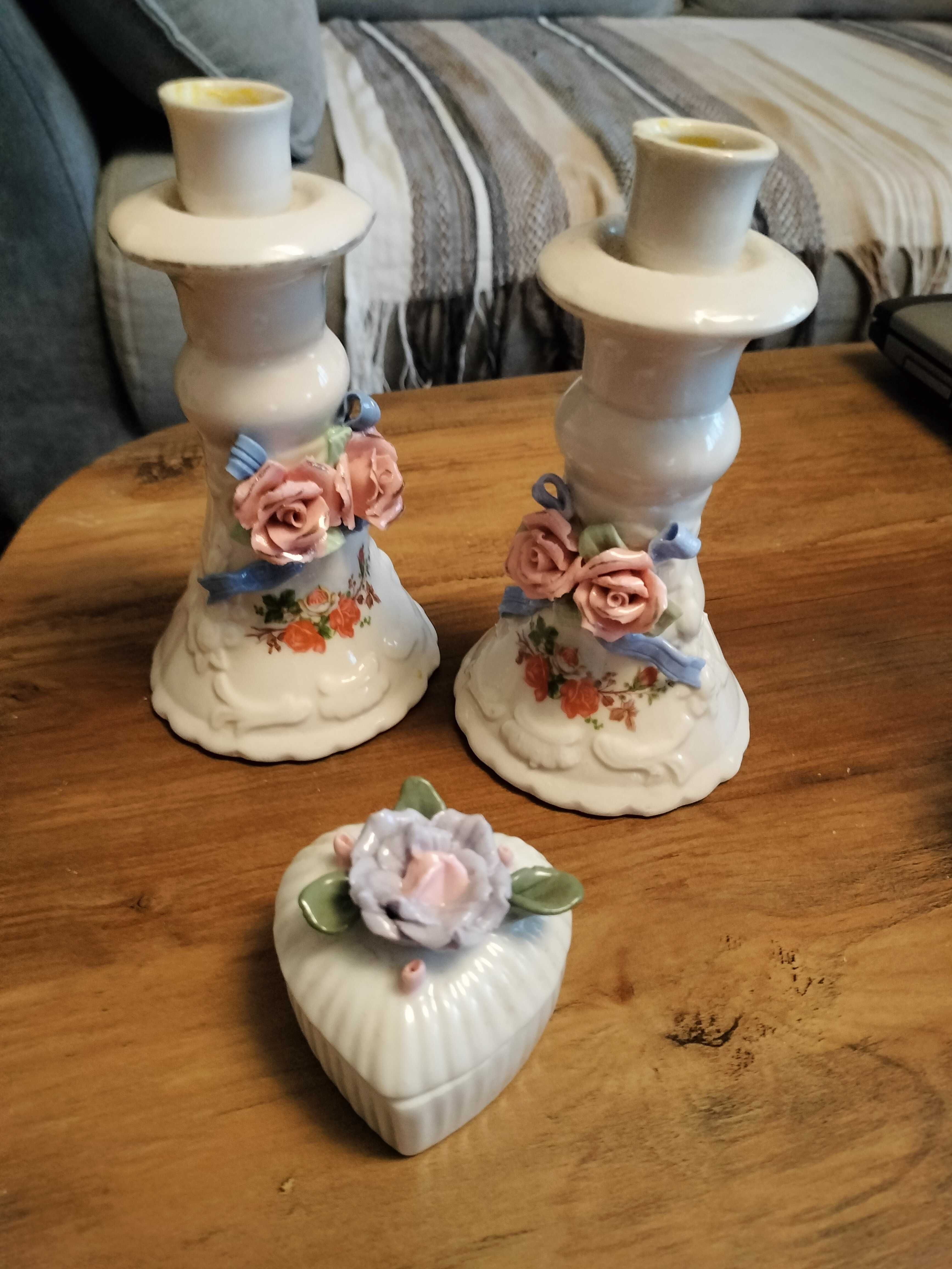 2 porcelanowe świeczniki ręcznie zdobione