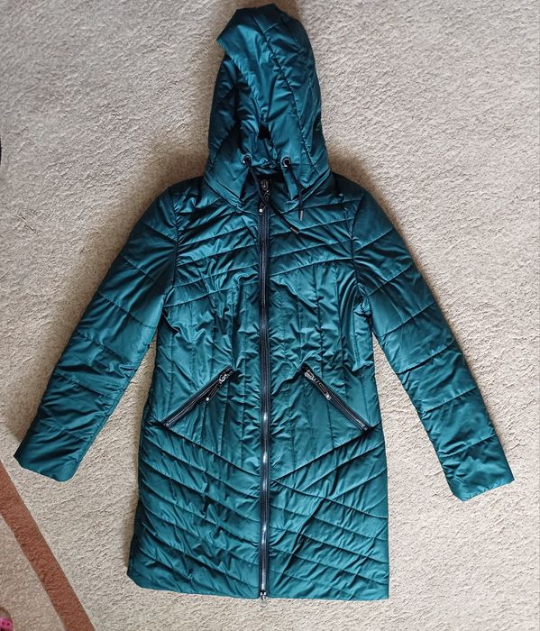 Продам подовжену демі курточку, розмір L