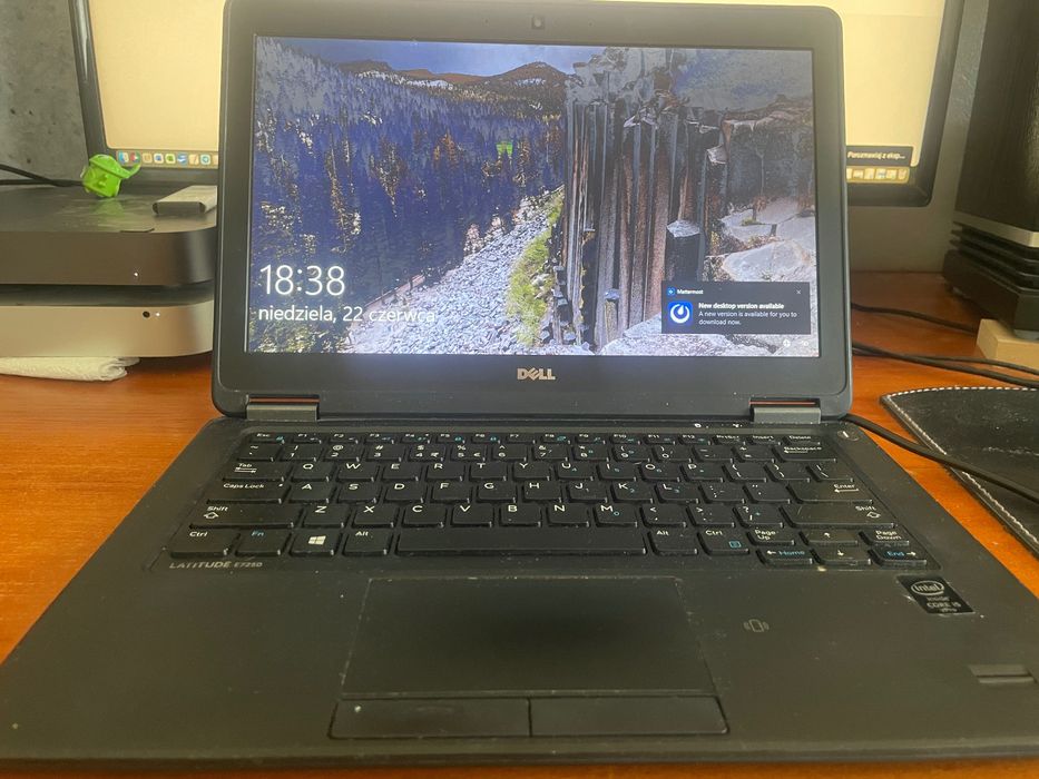 Komputer laptop dell Latitude E7250