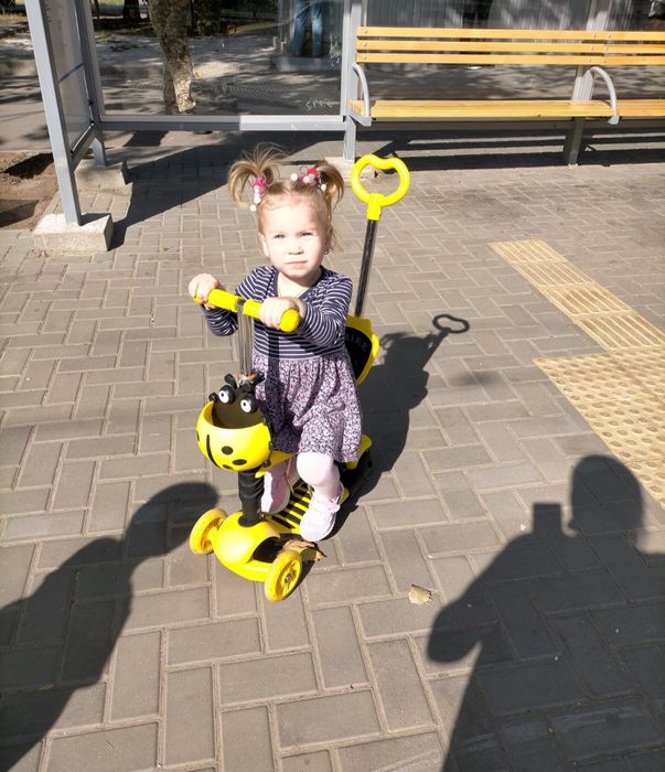 Самокат сідлушкою.