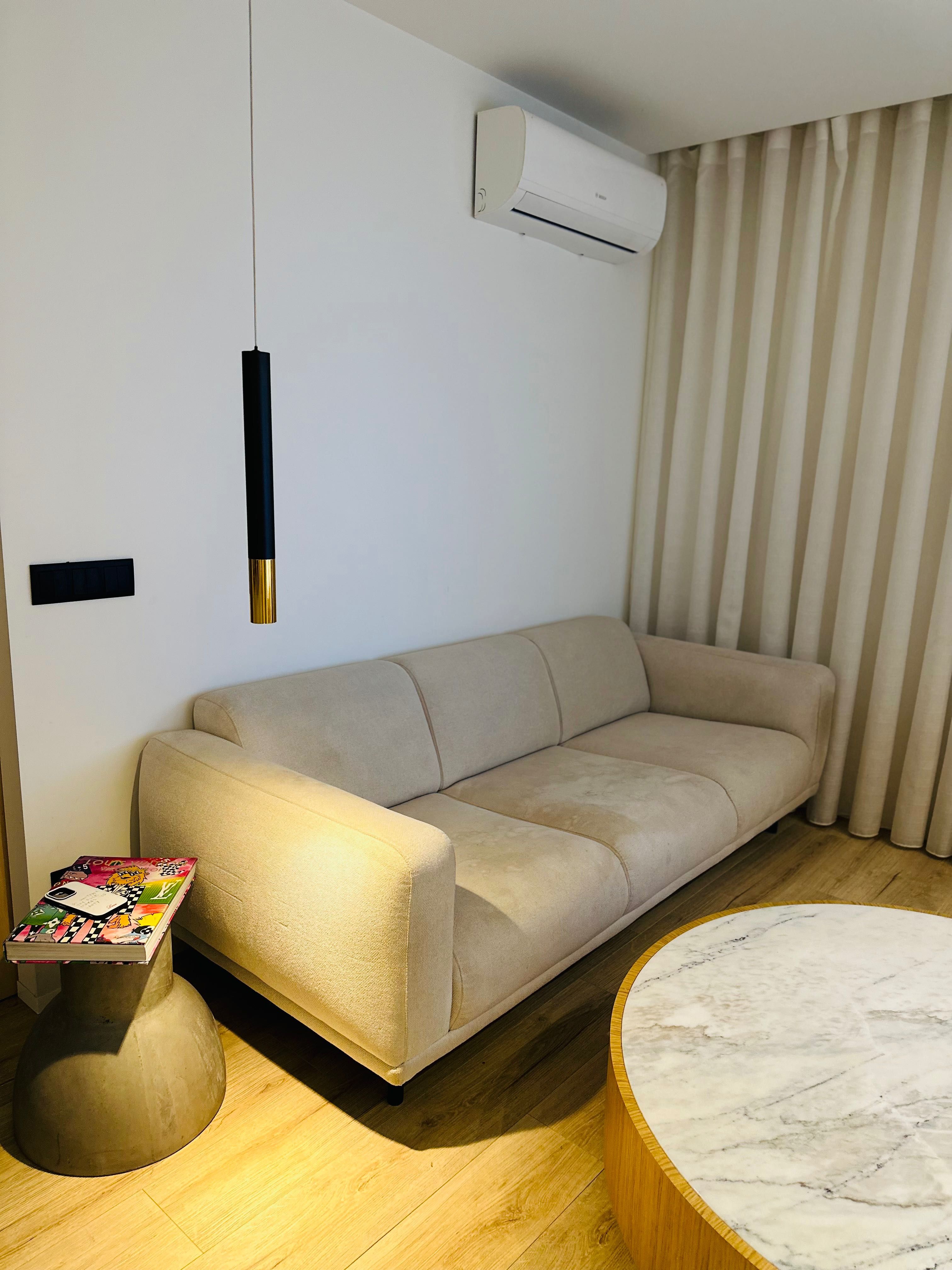 Sofá  MARCA AREA – 1 ano de uso - RECOLHA BRAGA