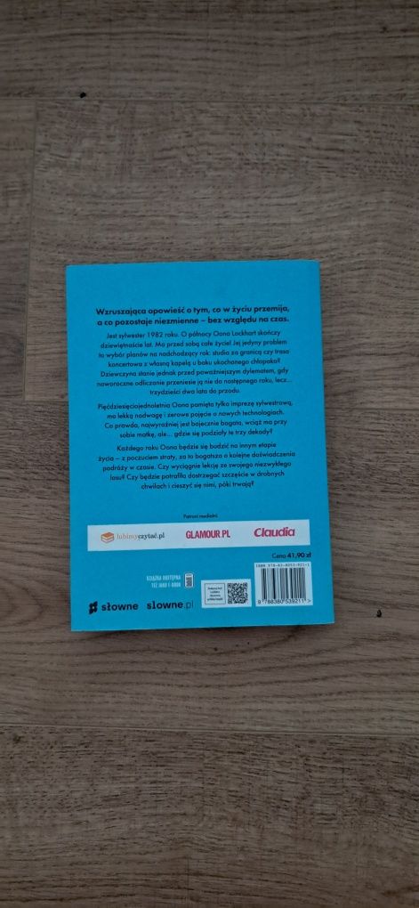 Książka pt "Oona kontra życie"
