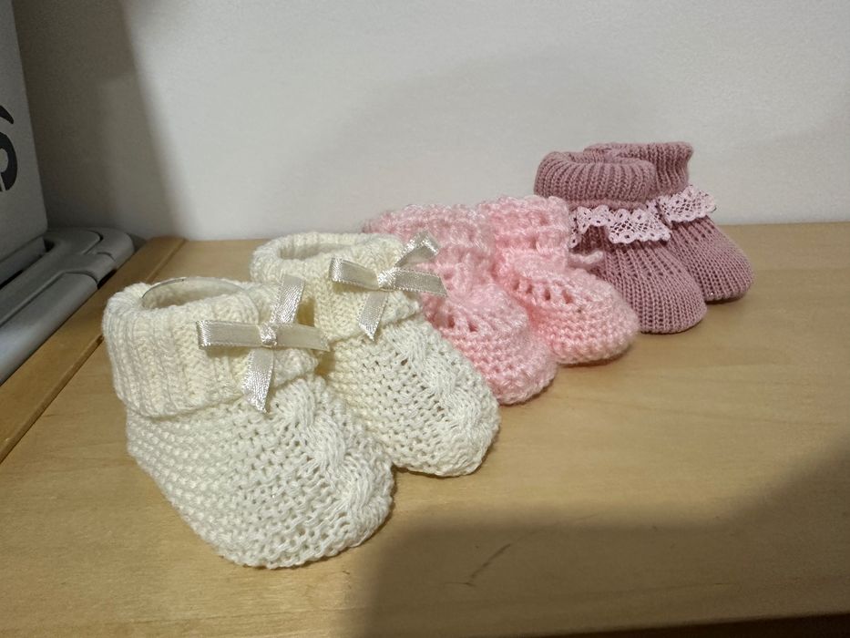 3 Botinhas quentinhas Bebé Novas