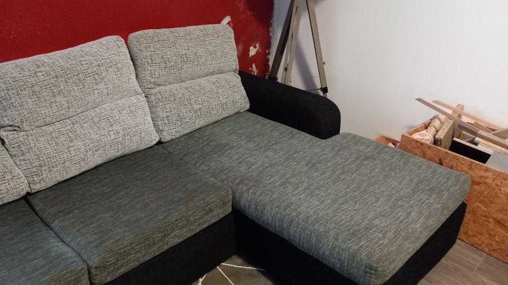 Sofá com chaise-longue