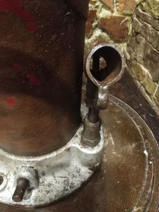 Продам домкрат 12 т