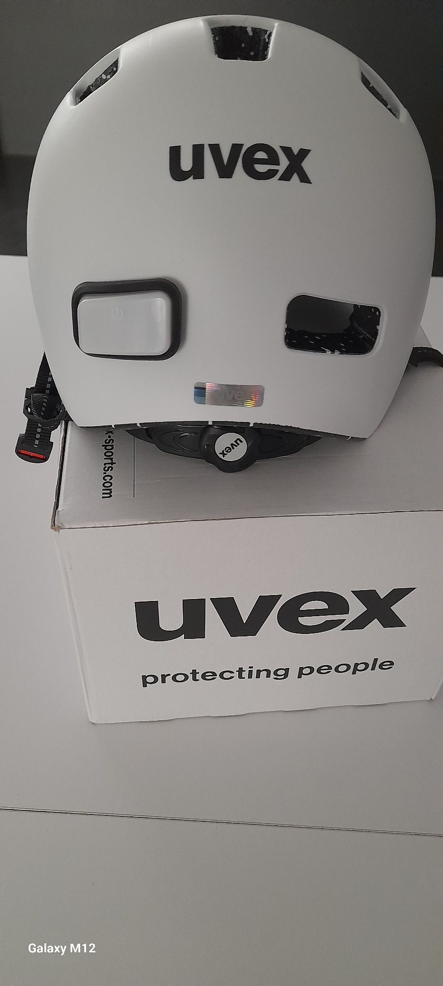 Biały kask rowerowy UVEX rozmiar 55-58cm