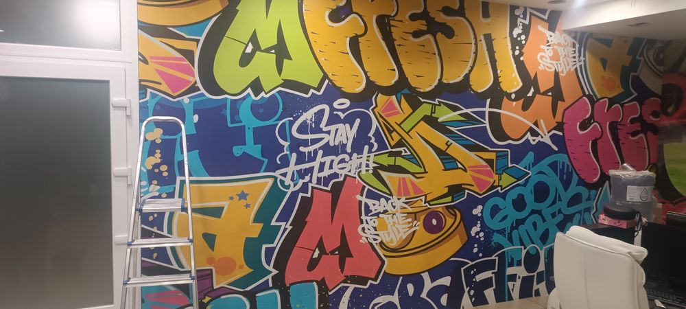 Поклейка обоев, покраска стен