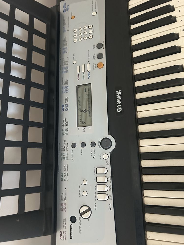 Piano teclado yamaha