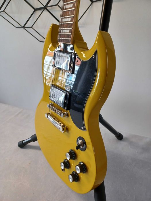 Ephiphone SG  ('61 Reissue Yellow Mustard Gloss)