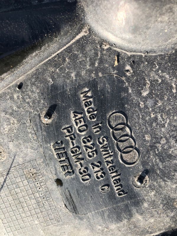 Audi A8 D3 Osłona Płyta Podwozia Lewa 4eb