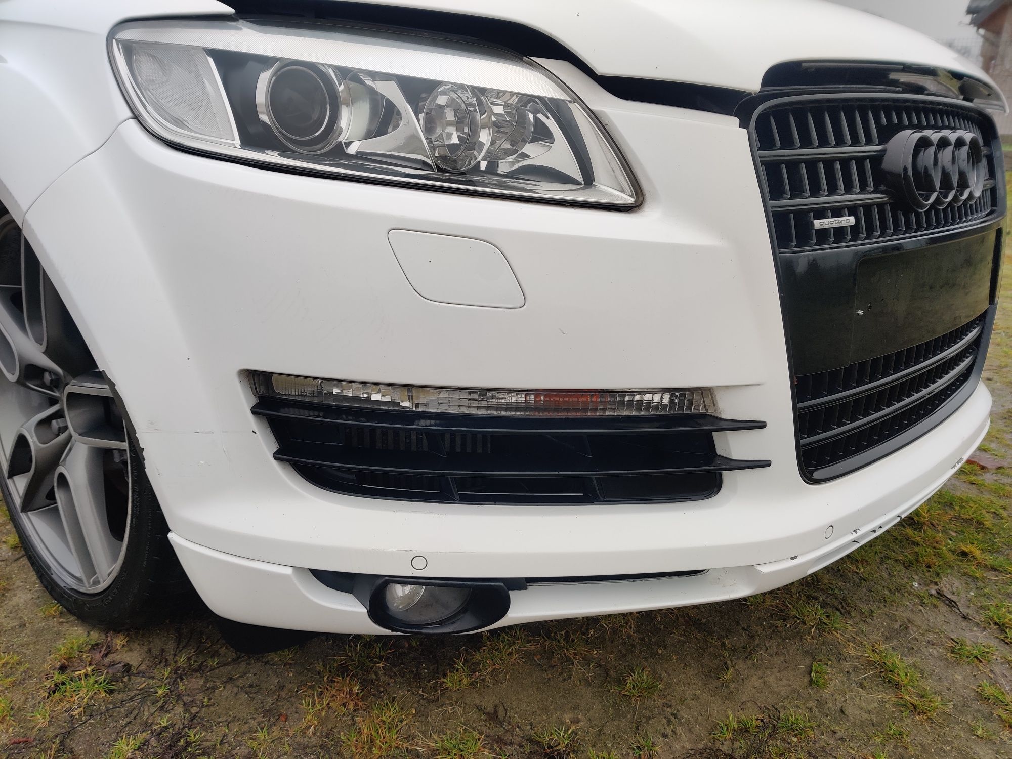 Zderzak przód przedni kompletny Audi Q7 4L