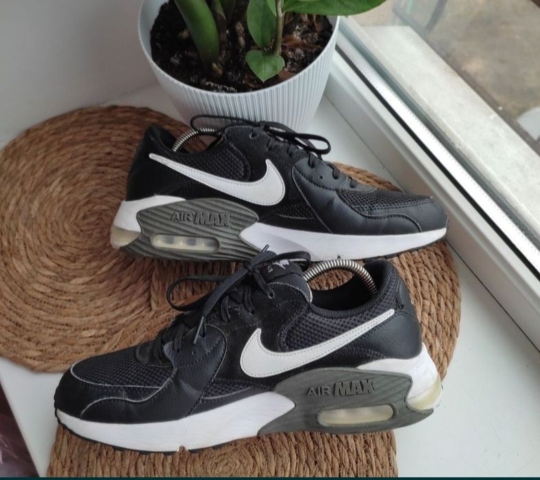 Кроссовки мужские Nike Air Max Excee  !
.