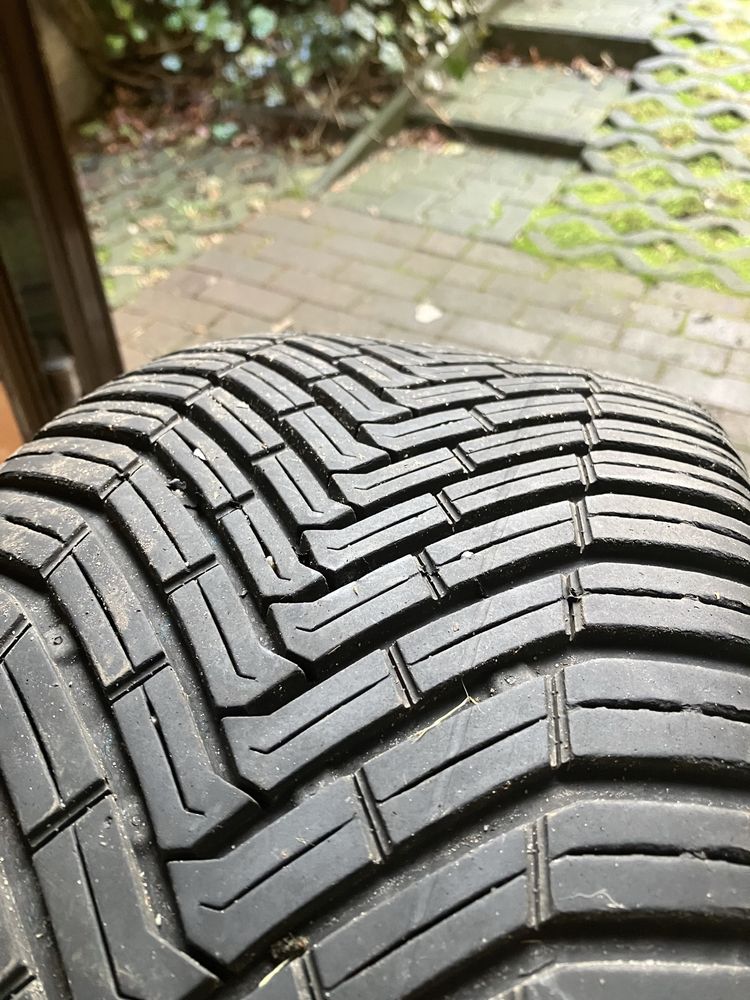 Continental AllSeasonContact 225/45 R17