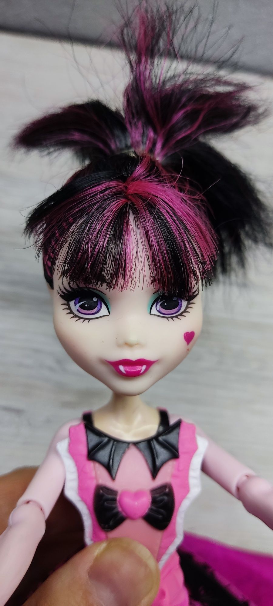 Дракулора monster high є нюанси