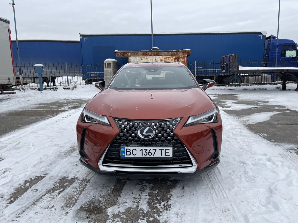 Lexus ux 250h 2019