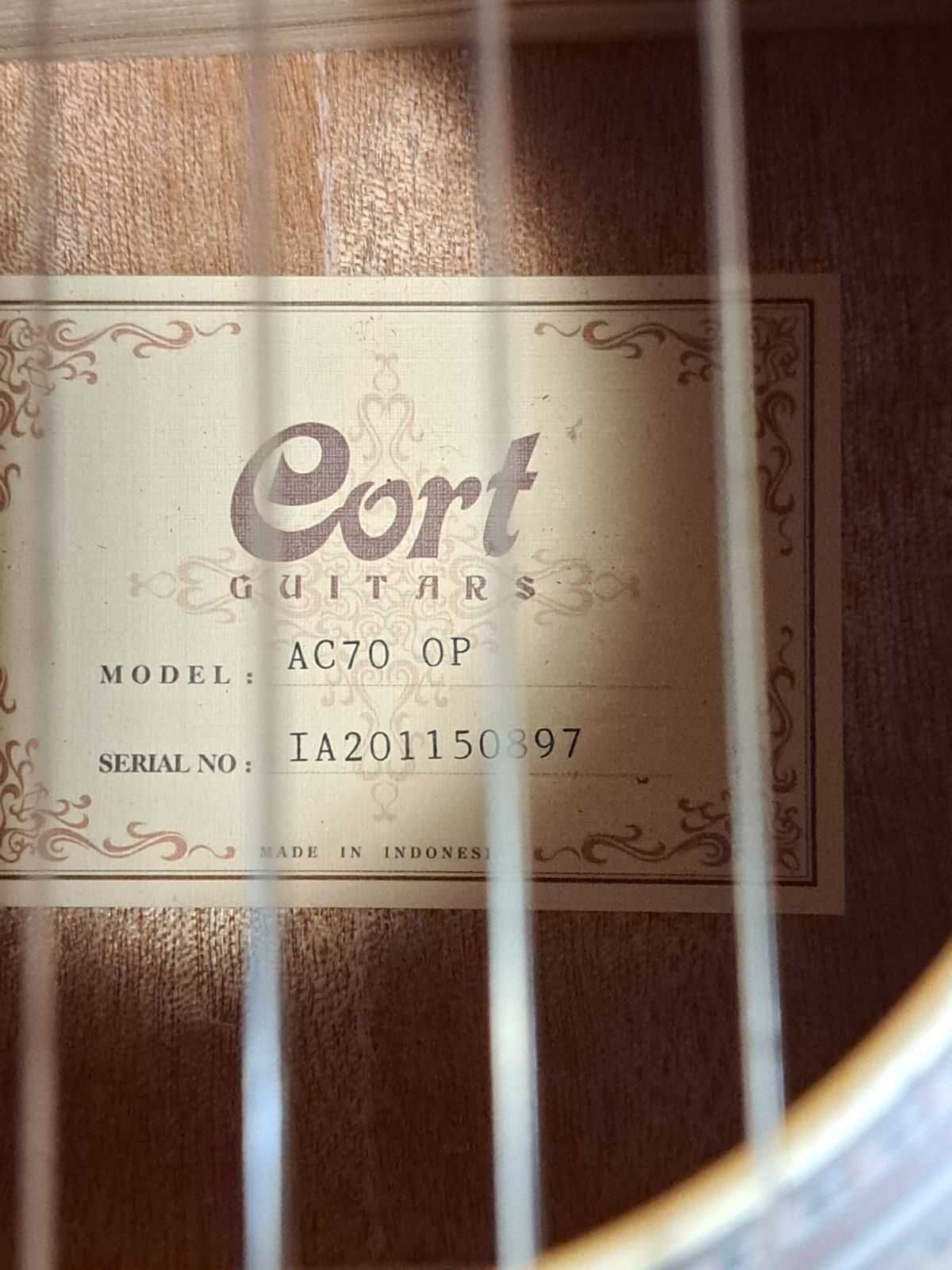Классическая гитара  размера3/4 CORT AC70 OP+Подставка под ногу+Пюпитр