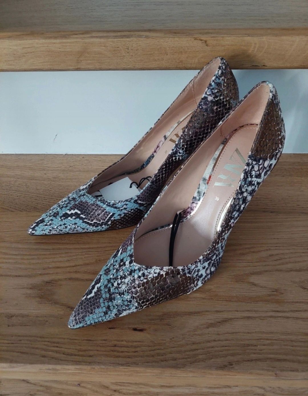 Zara,eleganckie skórzane szpilki,animal print,snake skin,połysk mat 39