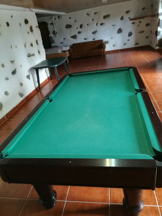 Mesa de snooker em bom estado