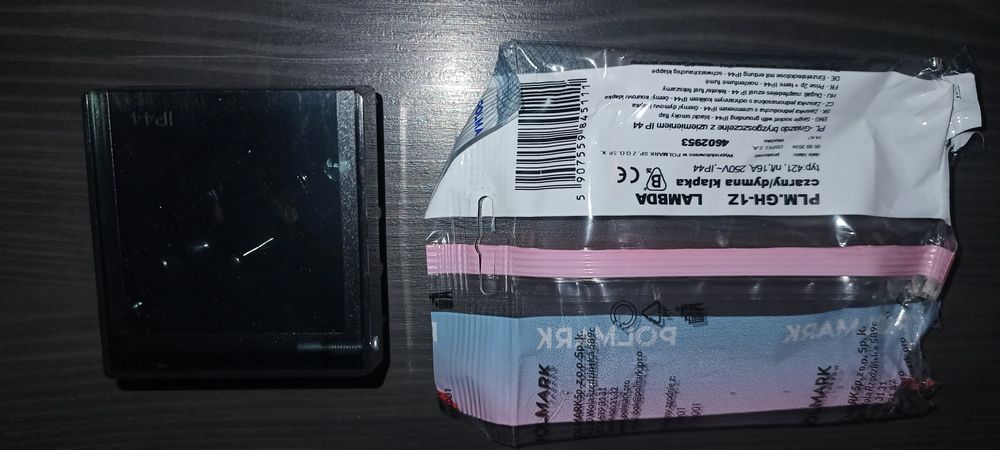 Gniazdo bryzgoszczelne IP44 10 sztuk