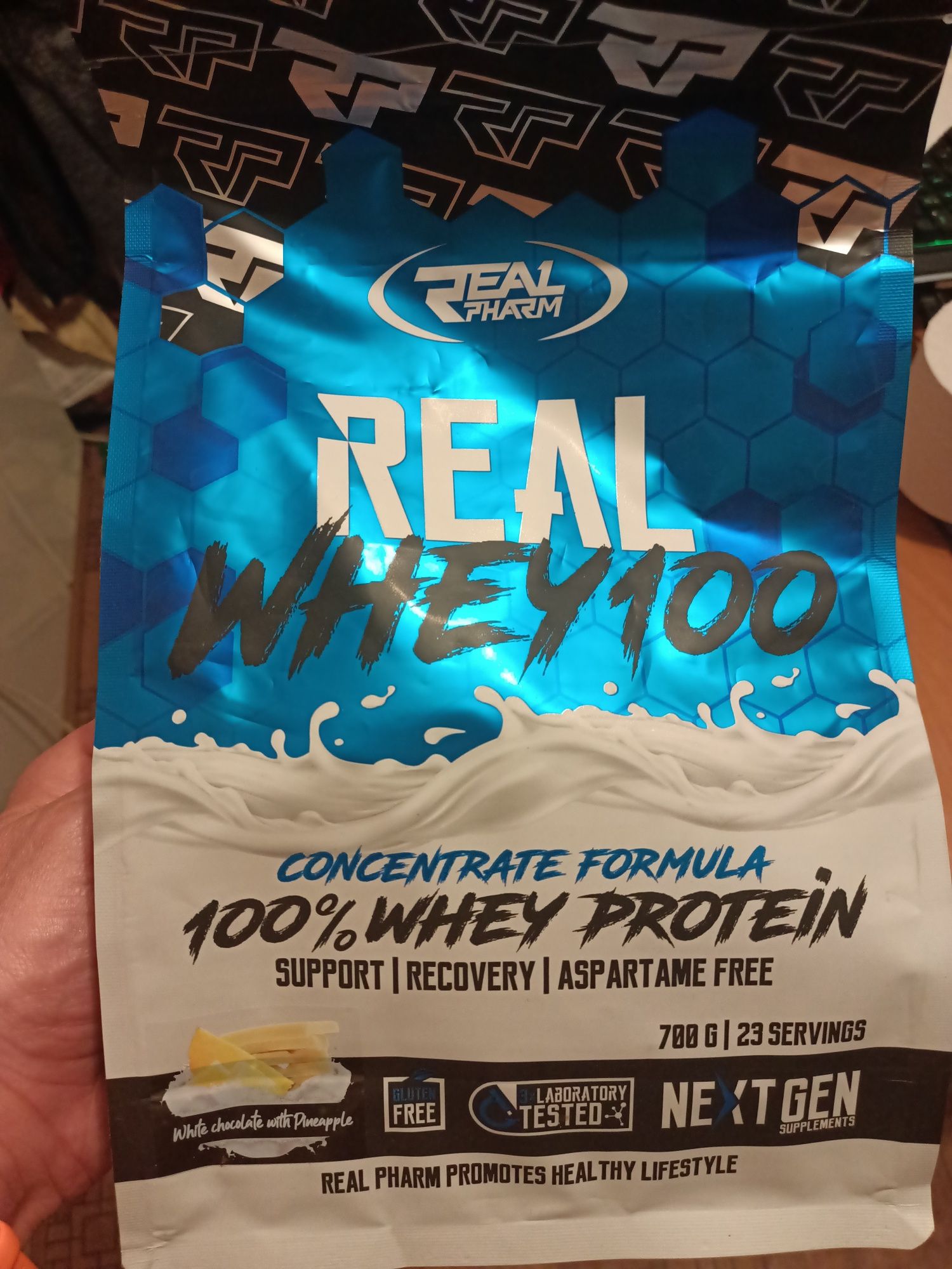 Odżywka białkowa Real whey 100 białą czekoladą z ananasem
