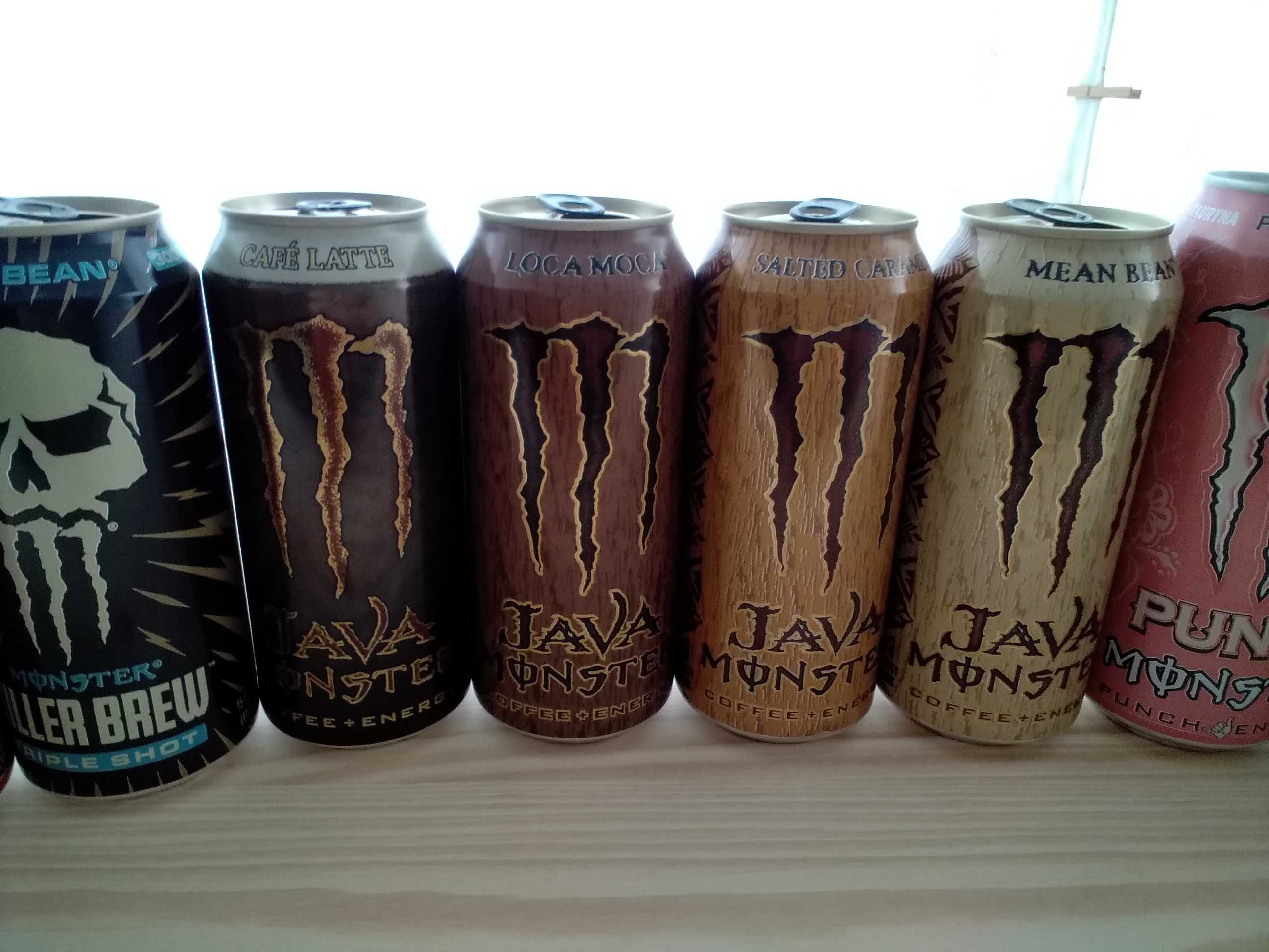 Lote 11 Latas MONSTER: 7 dos EUA e 4 da UE - Todas por 10 Euros