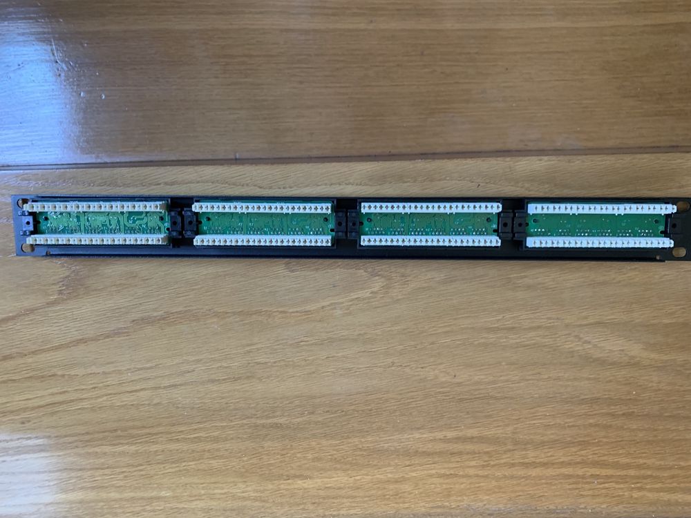 Patch Panel 24 Portas UTP Cat 5e