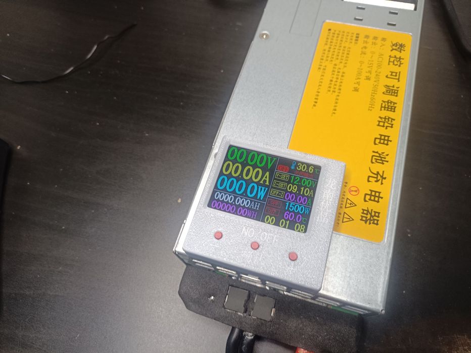 100A ПОТУЖНИЙ Зарядний пристрій Від 0 до 15V 100A LiFePo4 Li-ion 12V