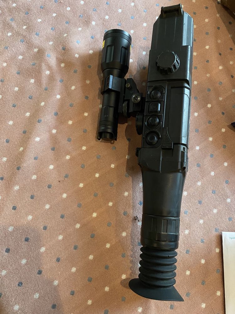 Noktowizor Pulsar Digisight N455 z x-hog