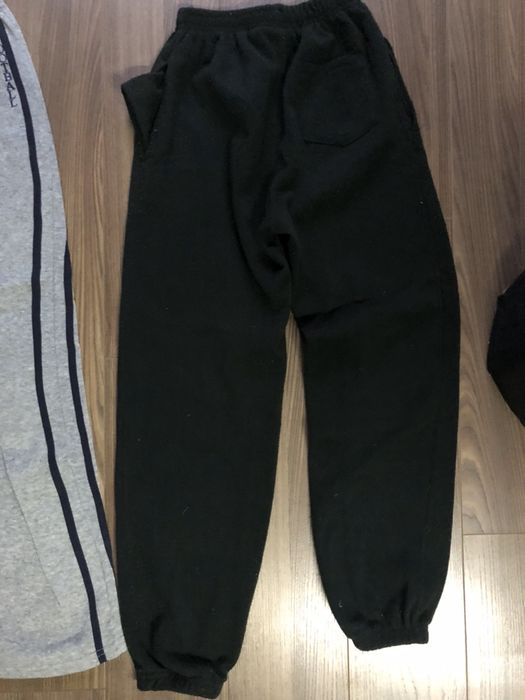 Sprzedam spodnie i koszulki dla chłopca rozmiar 152 wiek 11-12 lat