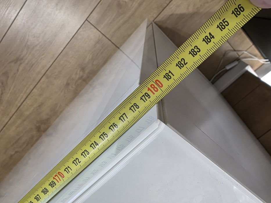 Szafka RTV z Ikei szklany blat biała 180 cm