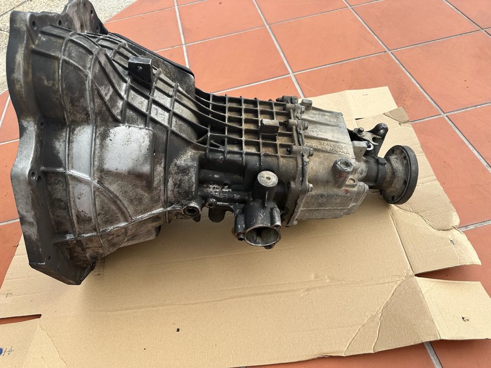 Caixa velocidades Ford Transit 1992 (usada) 5 velocidades