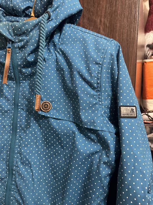 Фирменная горнолыжная парка A life and kichin