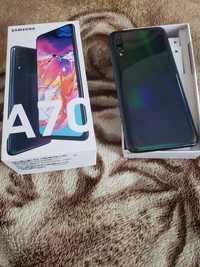 Продам смартфон Samsung galaxy A70  6/128