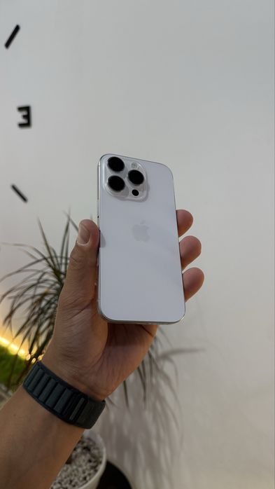 Iphone 16 Pro 256 Gb White Titanium ідеал акб 100%