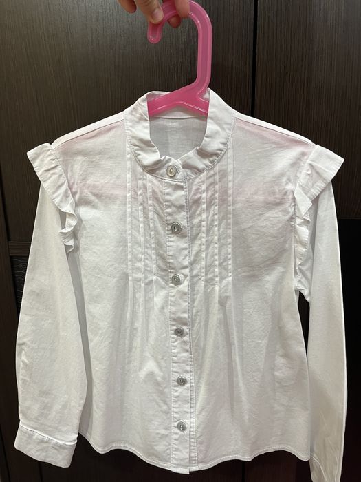 Блуза шкільна для дівчинки 6-7 років, стан нової